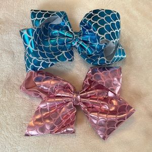 Mermaid Scale Bows